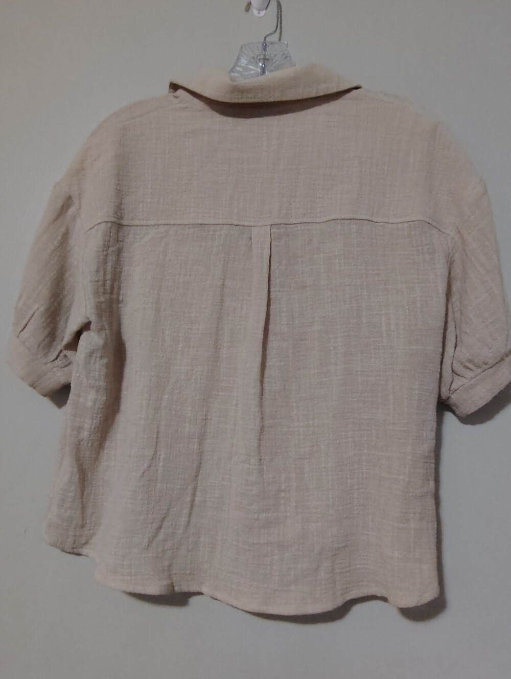 Light Beige Short-Sleeve Button-Front Shirt - Relaxed V-Neck Slightly Cropped - Picture 2 of 5